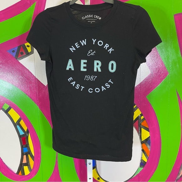 Aeropostale Tops - Aeropostale Classic Crew T-Shirt. Size Medium. In good used condition!
